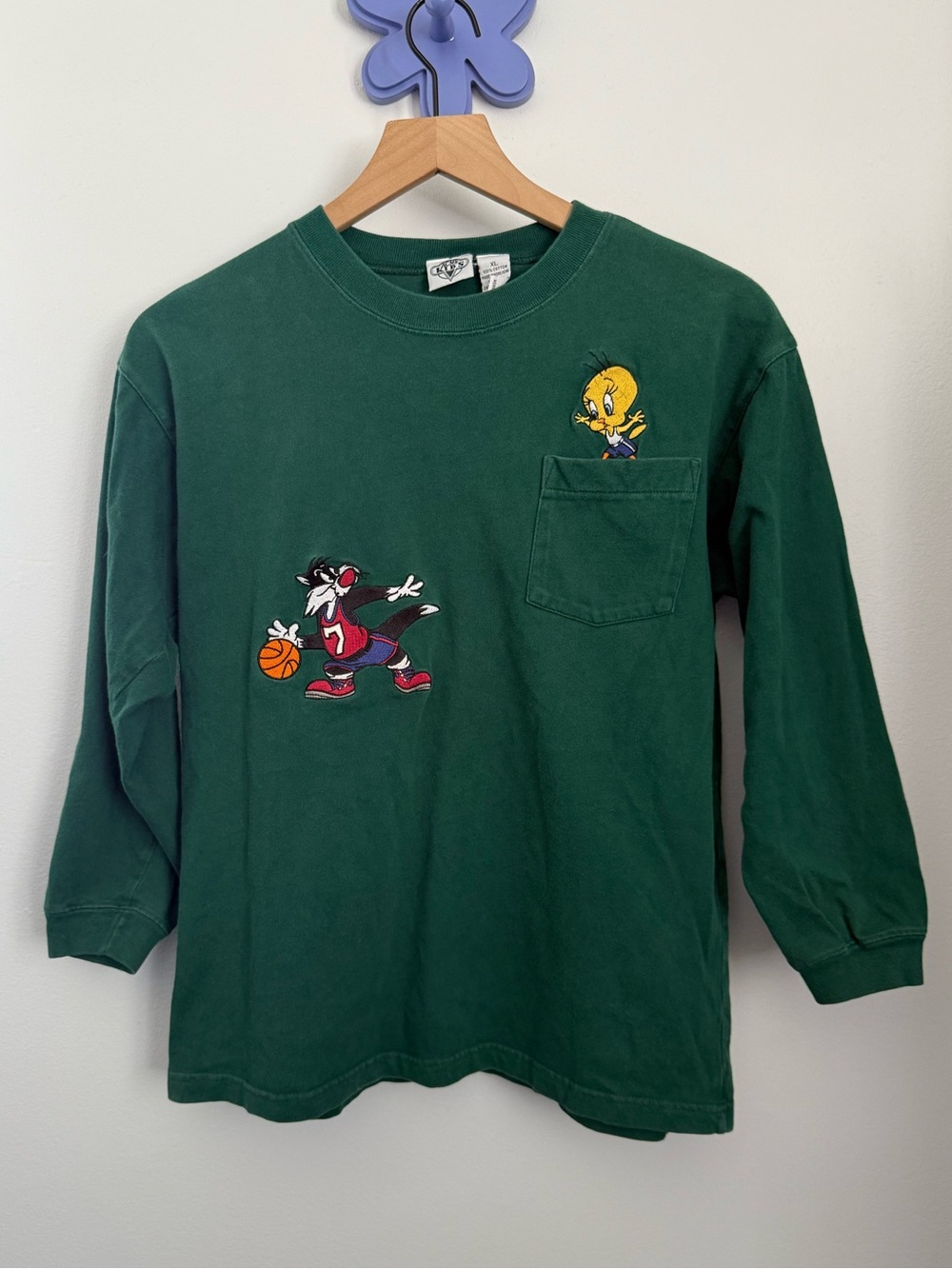 Kids XL Looney Tunes‎ Embroidered Long Sleeve T-Shirt Hunter Green Basketball
